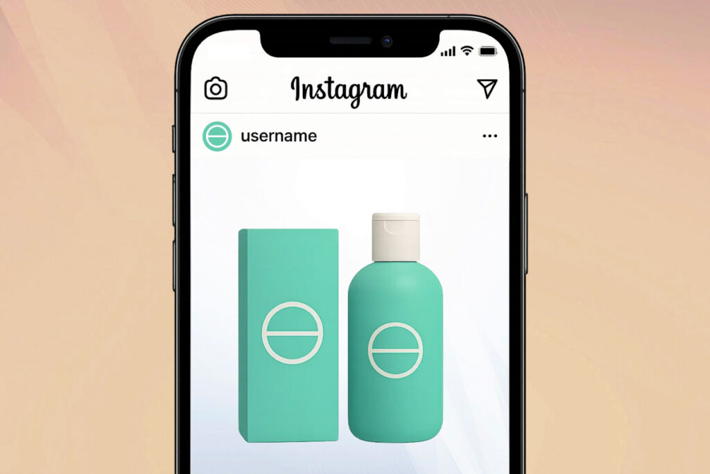 Publication Instagram avec bouteilles cosmétiques turquoises.